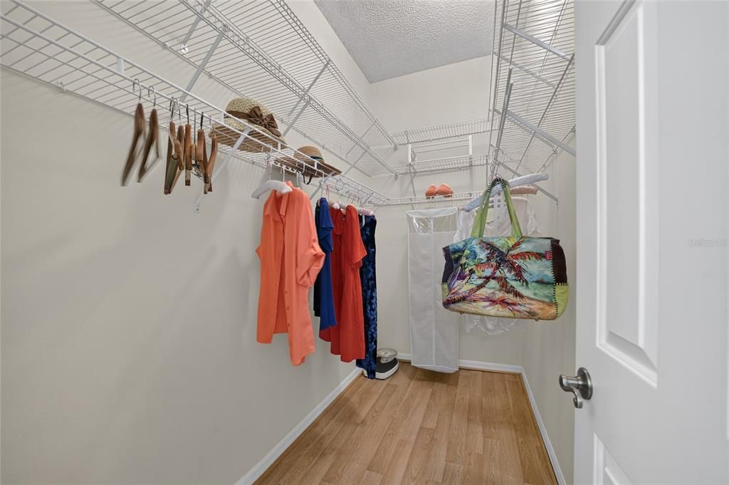 En Venta: $492,000 (3 camas, 2 baños, 1842 Pies cuadrados)