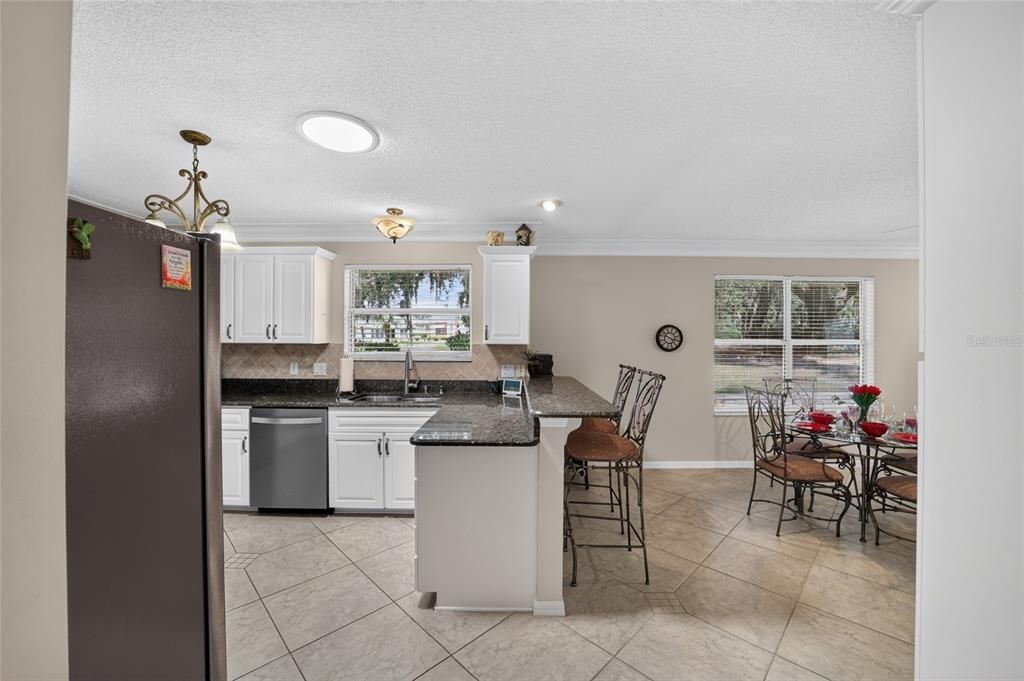 En Venta: $492,000 (3 camas, 2 baños, 1842 Pies cuadrados)