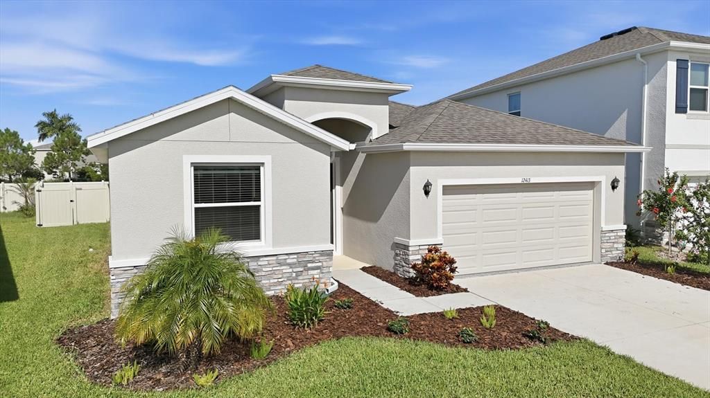 For Sale: $419,000 (4 beds, 2 baths, 2043 Square Feet)
