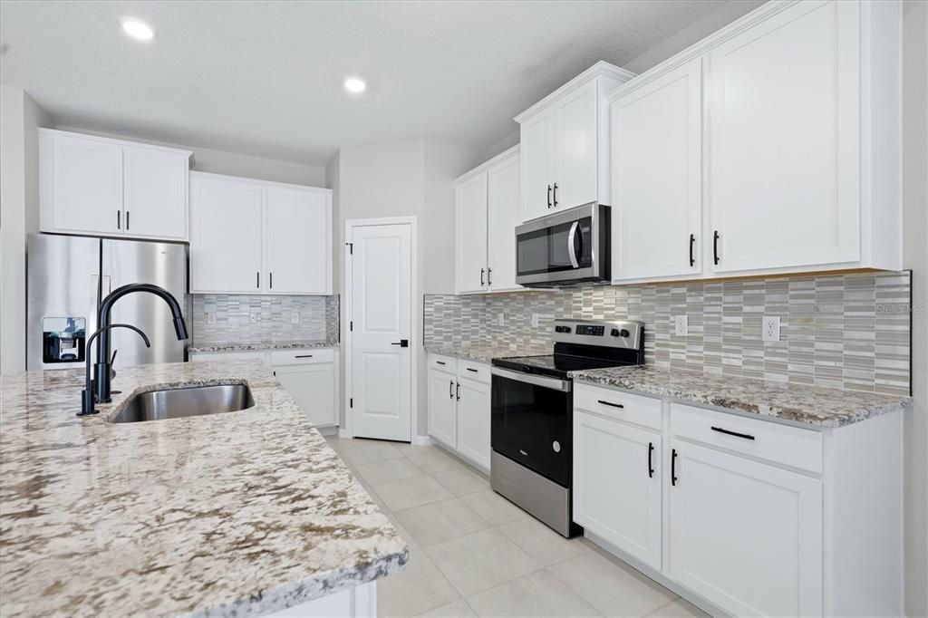For Sale: $419,000 (4 beds, 2 baths, 2043 Square Feet)