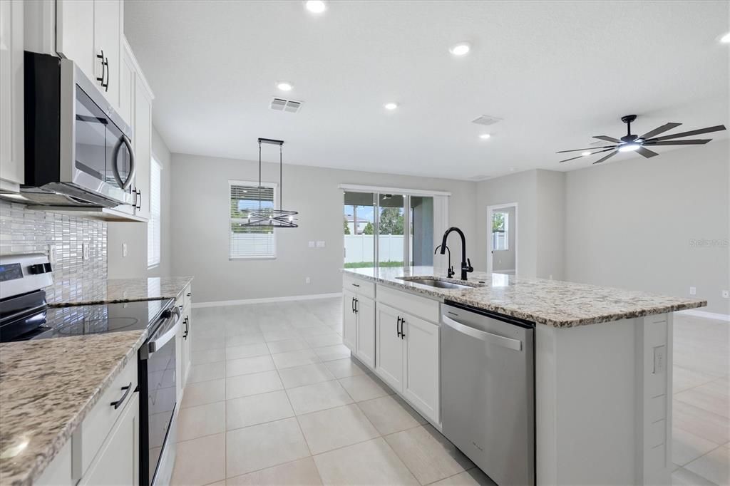 For Sale: $419,000 (4 beds, 2 baths, 2043 Square Feet)