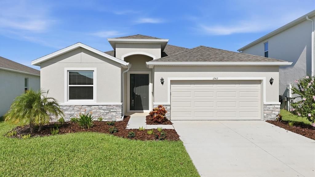 For Sale: $419,000 (4 beds, 2 baths, 2043 Square Feet)