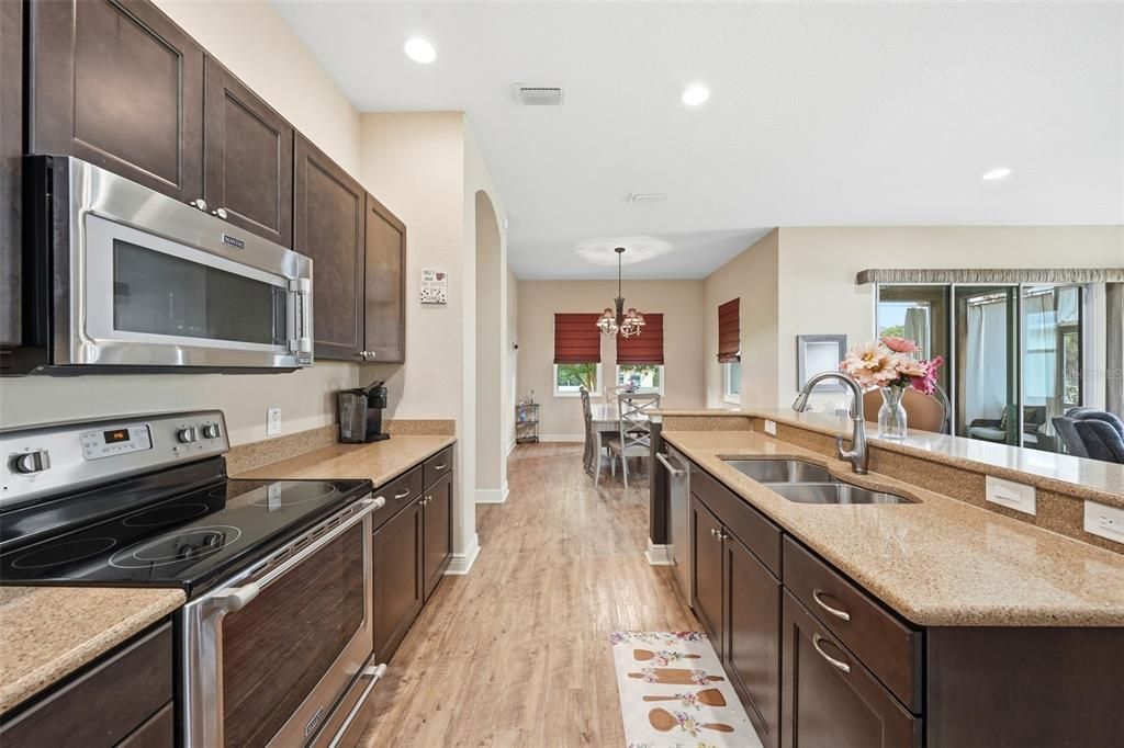 For Sale: $379,000 (3 beds, 2 baths, 1832 Square Feet)