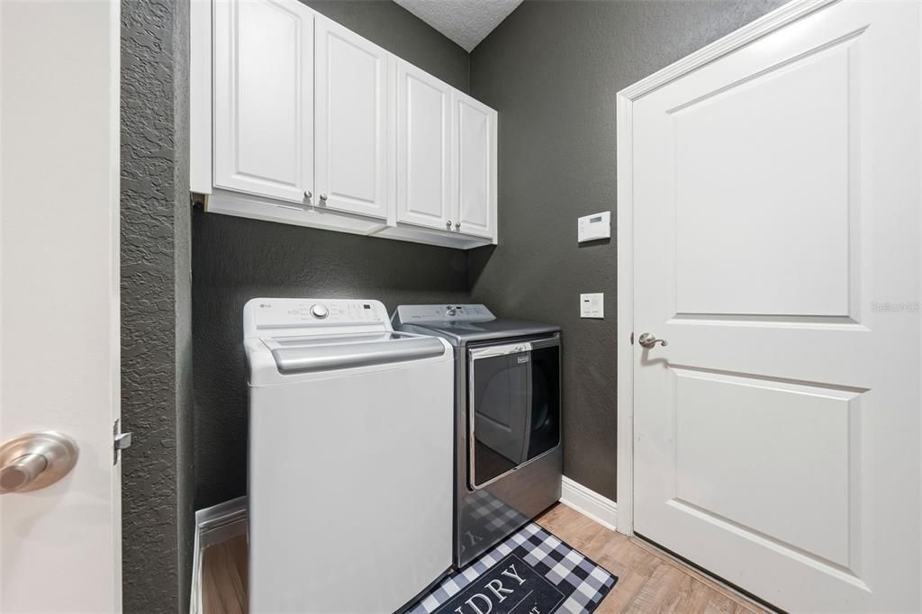 For Sale: $379,000 (3 beds, 2 baths, 1832 Square Feet)