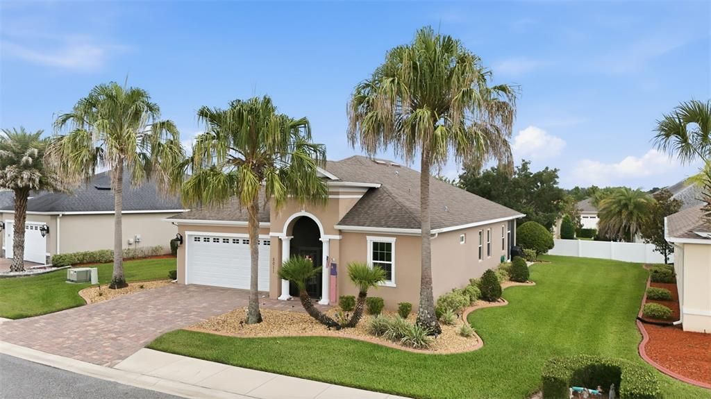 For Sale: $379,000 (3 beds, 2 baths, 1832 Square Feet)