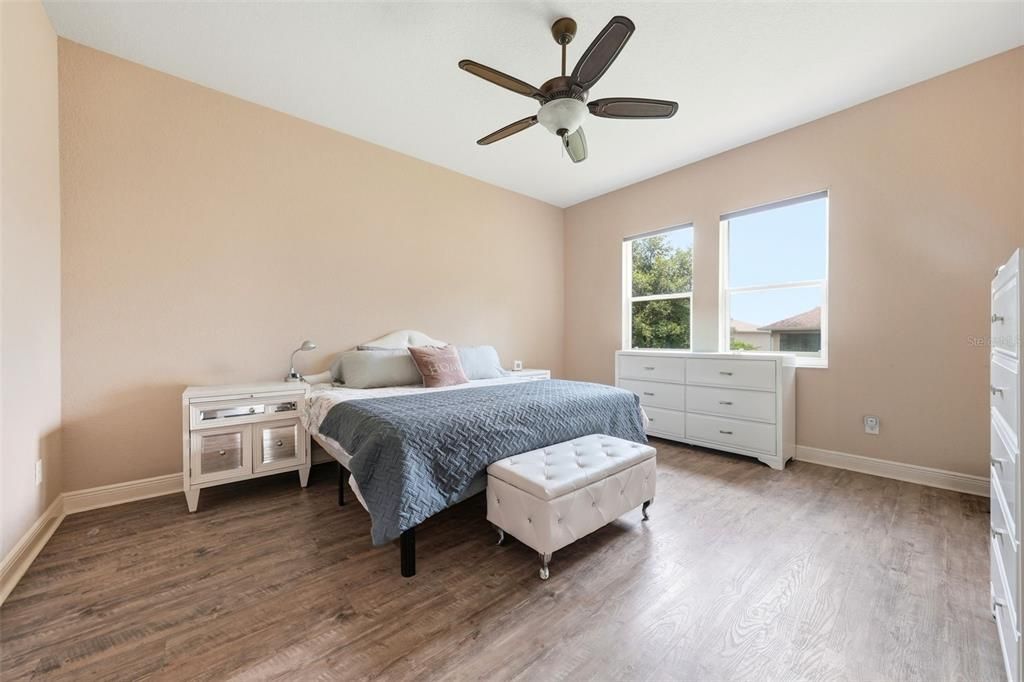For Sale: $379,000 (3 beds, 2 baths, 1832 Square Feet)