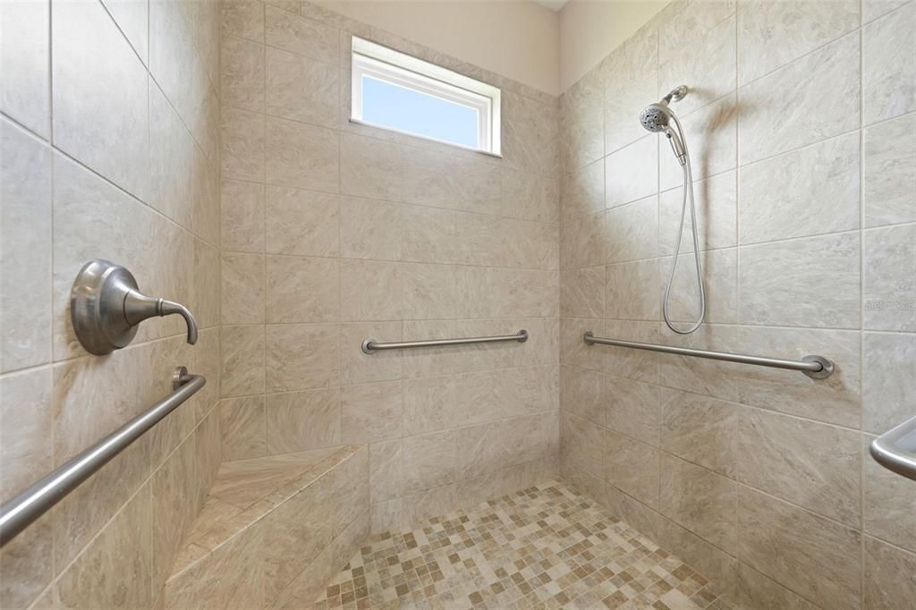 For Sale: $379,000 (3 beds, 2 baths, 1832 Square Feet)
