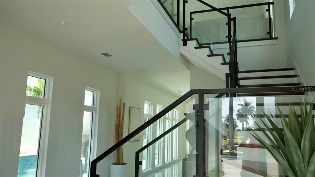 For Sale: $1,950,000 (4 beds, 5 baths, 4069 Square Feet)