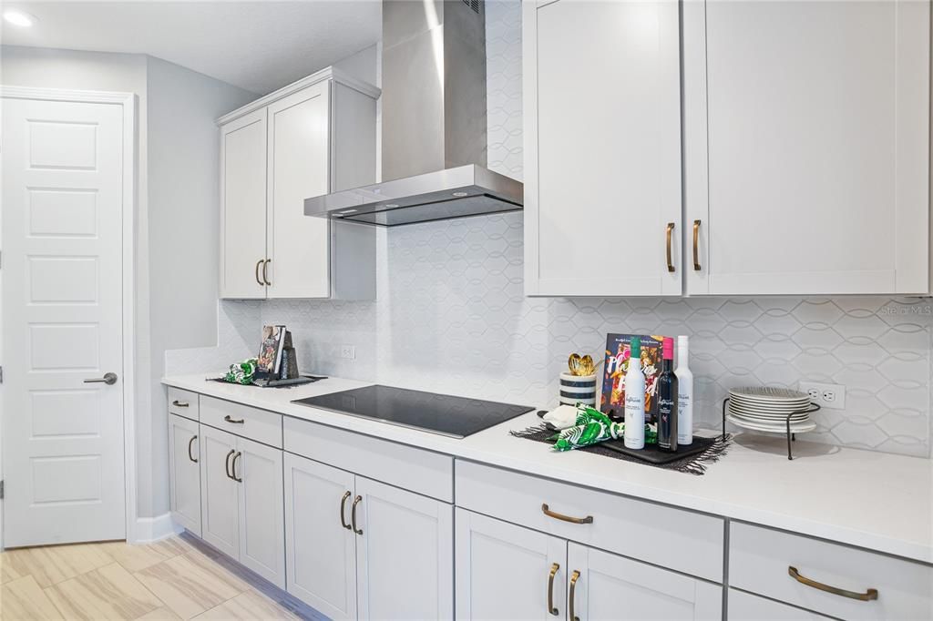 На продажу: $388,997 (3 спален, 3 ванн, 2416 Квадратных фут)