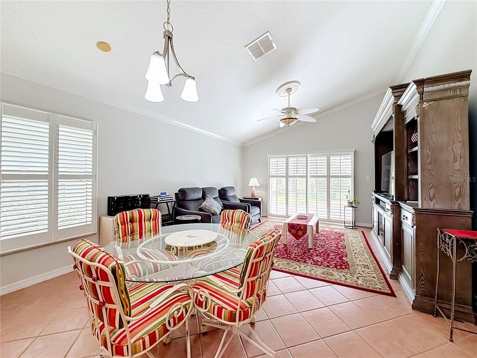 For Sale: $399,000 (2 beds, 2 baths, 2634 Square Feet)