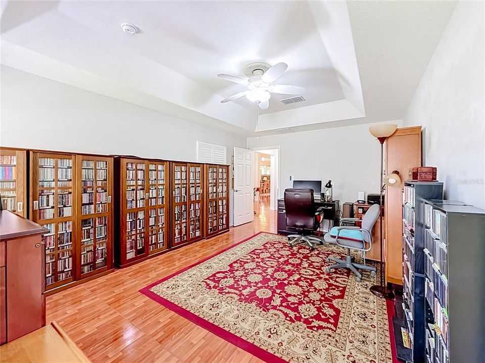 For Sale: $399,000 (2 beds, 2 baths, 2634 Square Feet)