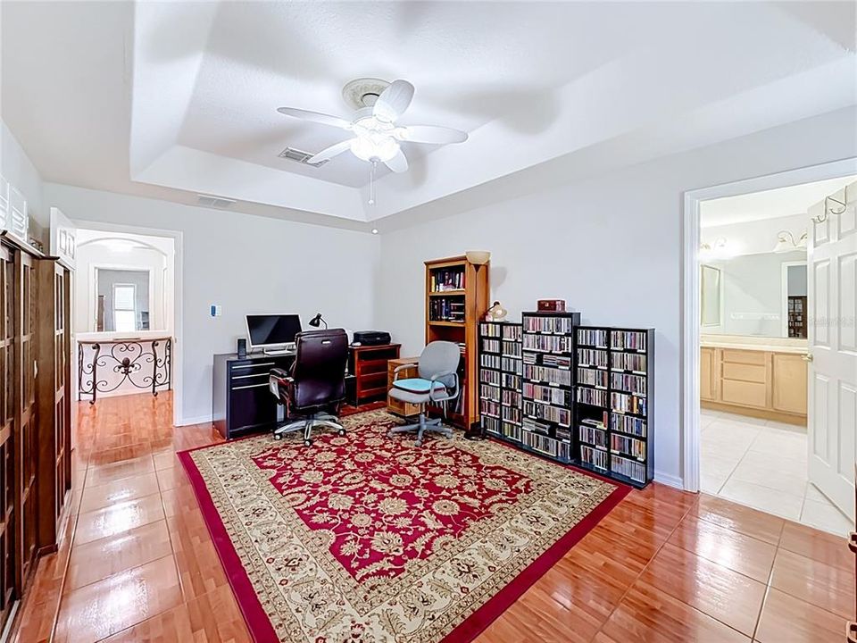 For Sale: $399,000 (2 beds, 2 baths, 2634 Square Feet)