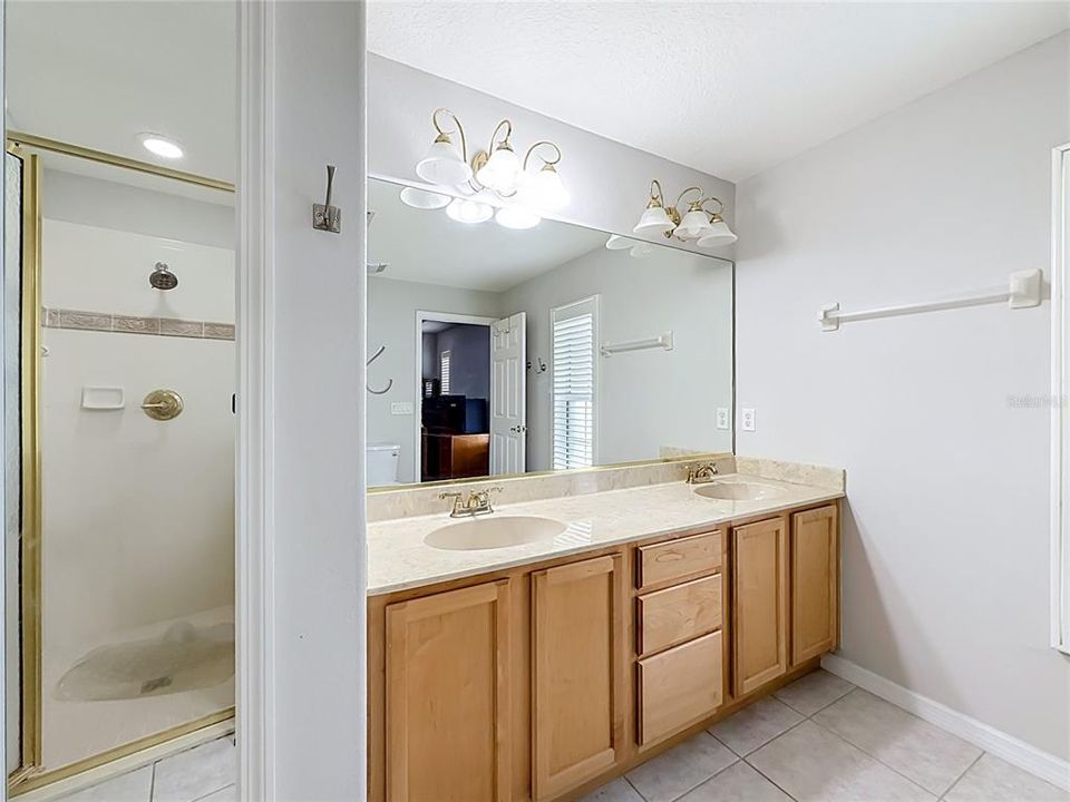 For Sale: $399,000 (2 beds, 2 baths, 2634 Square Feet)