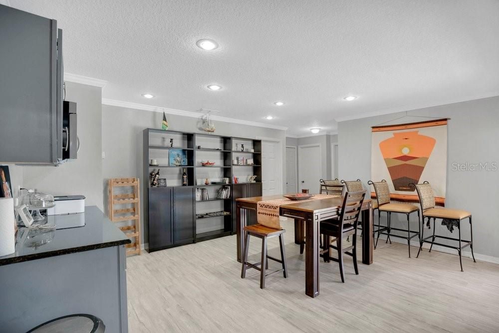 For Sale: $350,000 (4 beds, 2 baths, 1892 Square Feet)