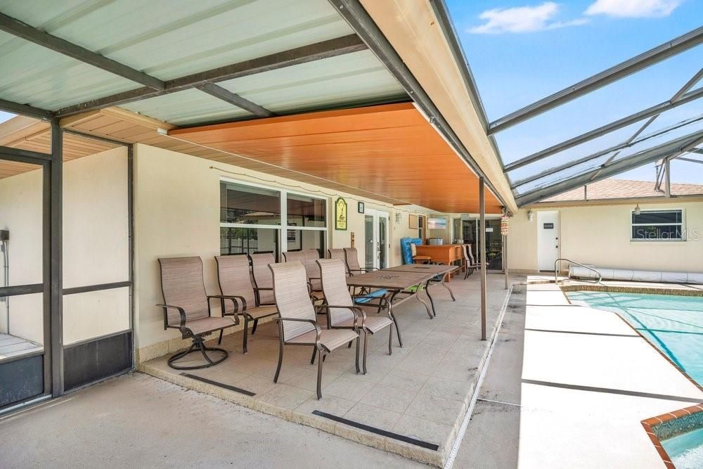 For Sale: $350,000 (4 beds, 2 baths, 1892 Square Feet)
