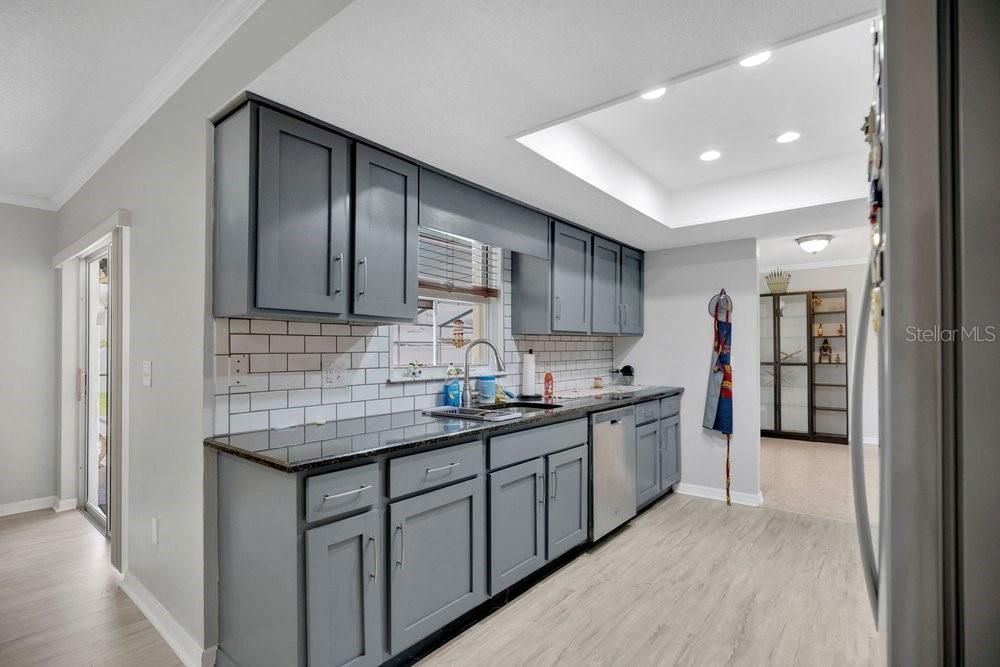 For Sale: $350,000 (4 beds, 2 baths, 1892 Square Feet)