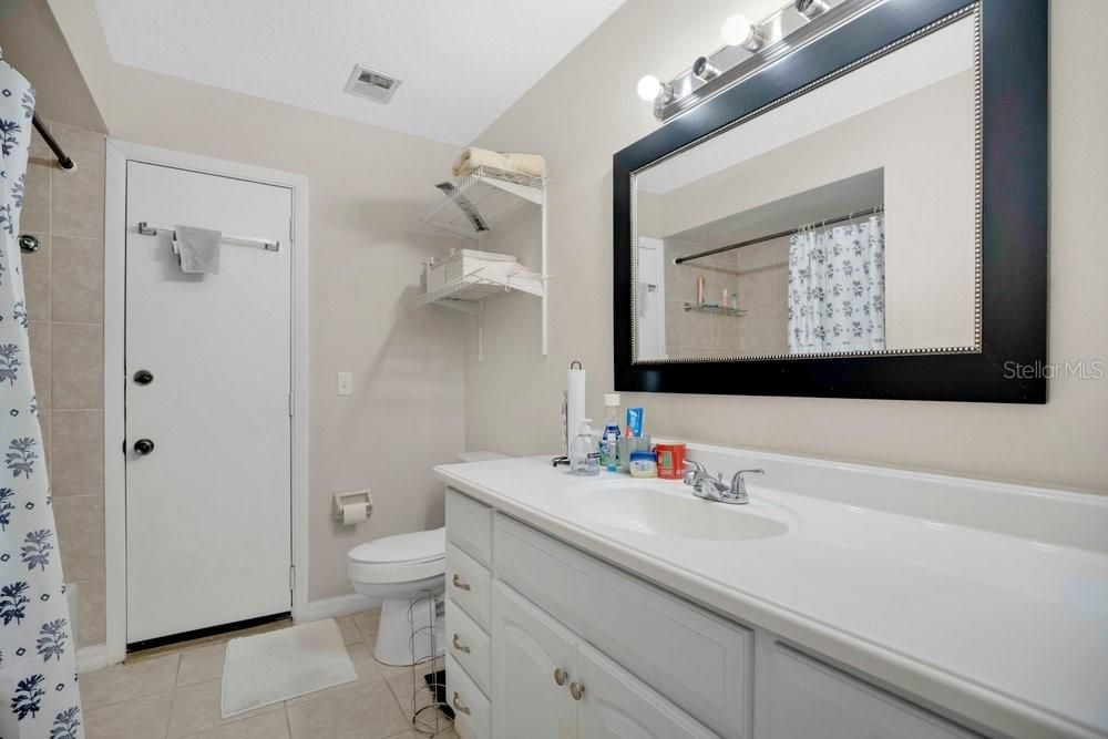 For Sale: $350,000 (4 beds, 2 baths, 1892 Square Feet)
