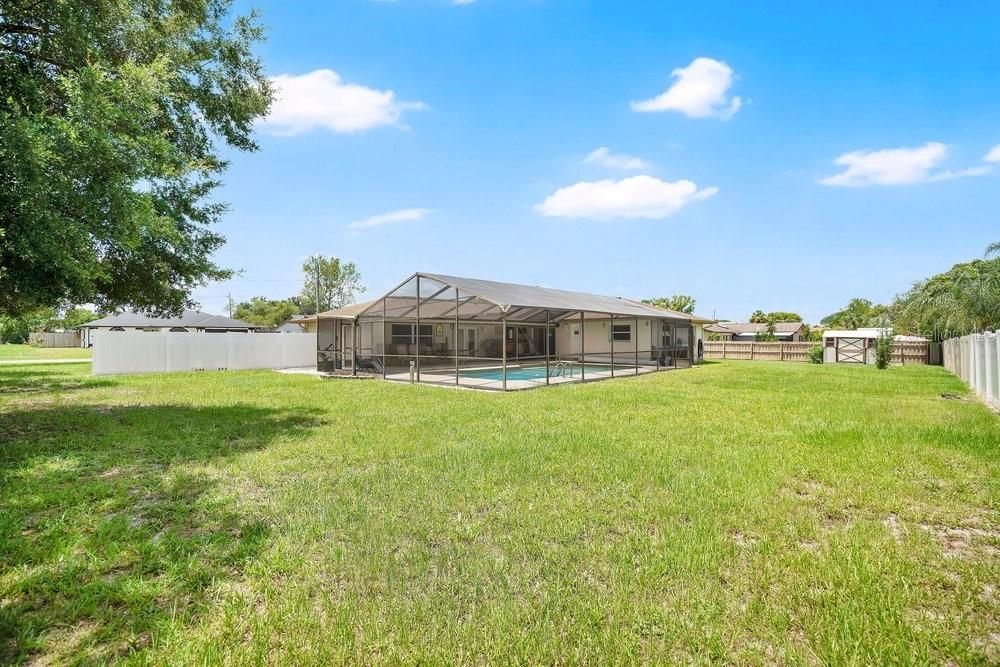 For Sale: $350,000 (4 beds, 2 baths, 1892 Square Feet)