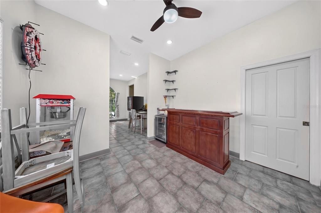 For Sale: $680,000 (4 beds, 3 baths, 3184 Square Feet)