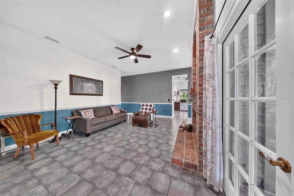 For Sale: $680,000 (4 beds, 3 baths, 3184 Square Feet)