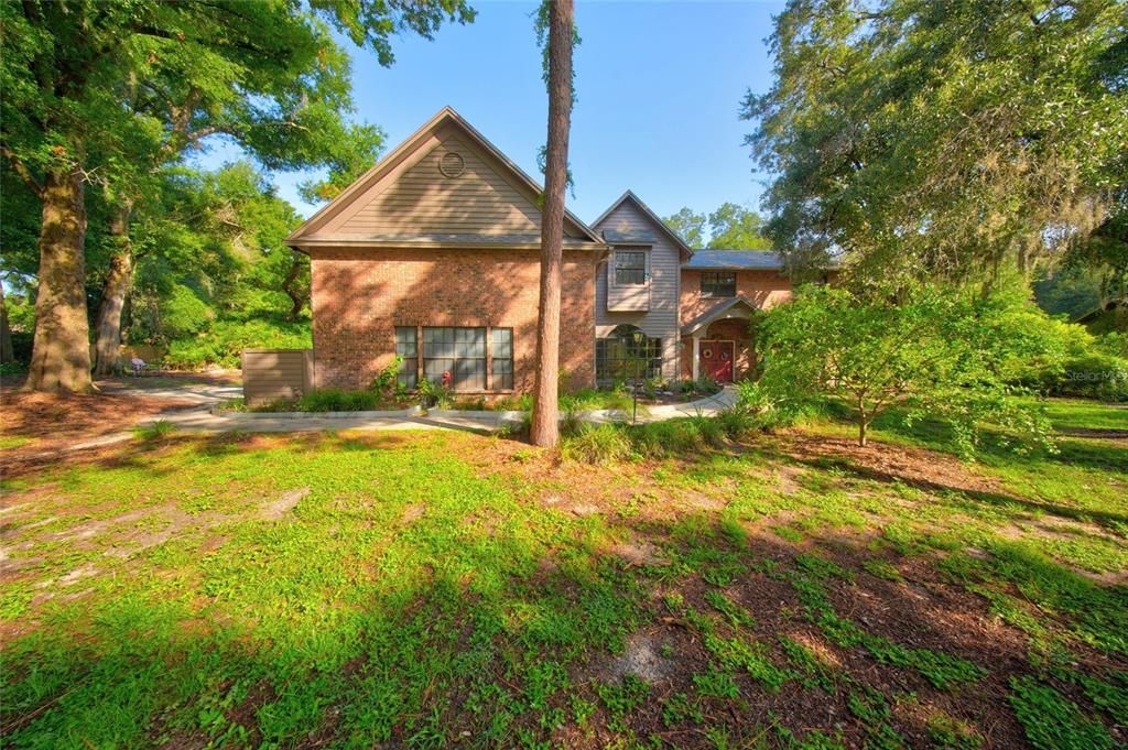 For Sale: $680,000 (4 beds, 3 baths, 3184 Square Feet)