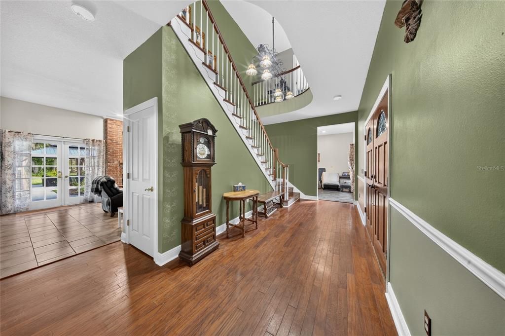 For Sale: $680,000 (4 beds, 3 baths, 3184 Square Feet)