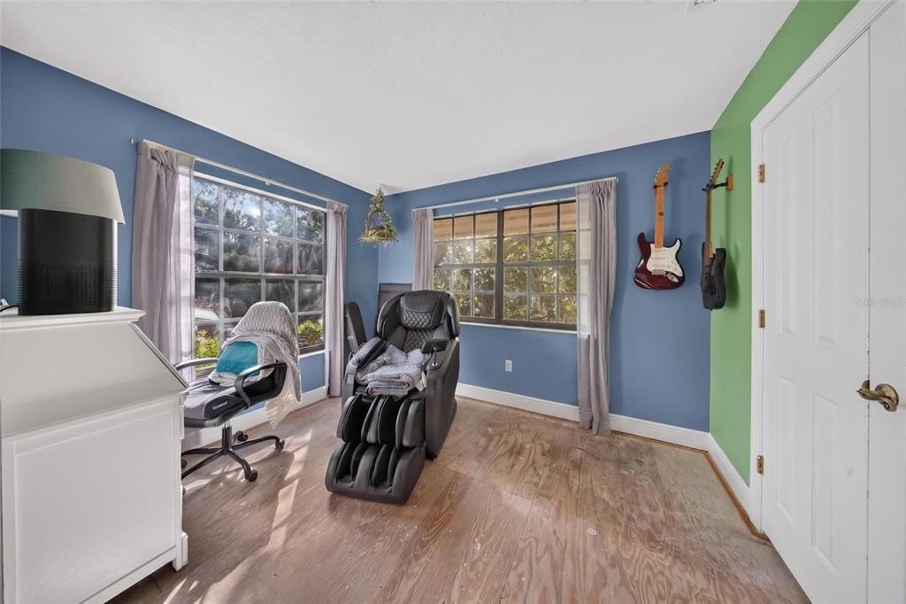 For Sale: $680,000 (4 beds, 3 baths, 3184 Square Feet)