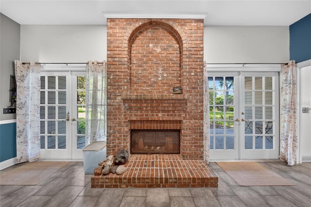 For Sale: $680,000 (4 beds, 3 baths, 3184 Square Feet)