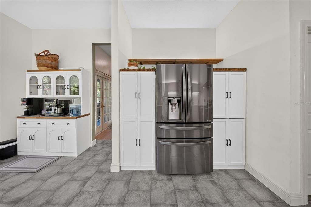 For Sale: $680,000 (4 beds, 3 baths, 3184 Square Feet)