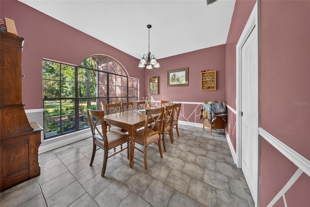 For Sale: $680,000 (4 beds, 3 baths, 3184 Square Feet)