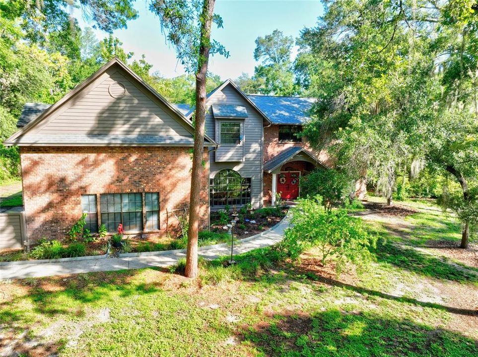 For Sale: $680,000 (4 beds, 3 baths, 3184 Square Feet)