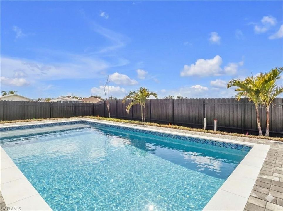 For Sale: $399,000 (3 beds, 2 baths, 1554 Square Feet)