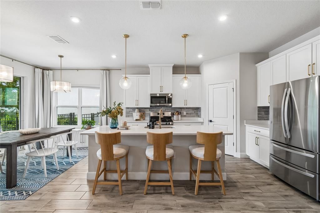 En Venta: $539,999 (3 camas, 2 baños, 2017 Pies cuadrados)