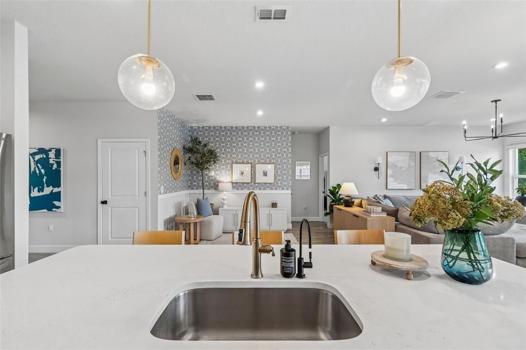 En Venta: $539,999 (3 camas, 2 baños, 2017 Pies cuadrados)