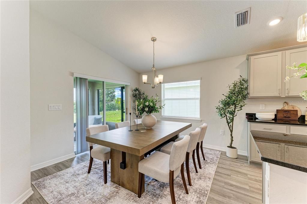 For Sale: $399,000 (4 beds, 2 baths, 1705 Square Feet)