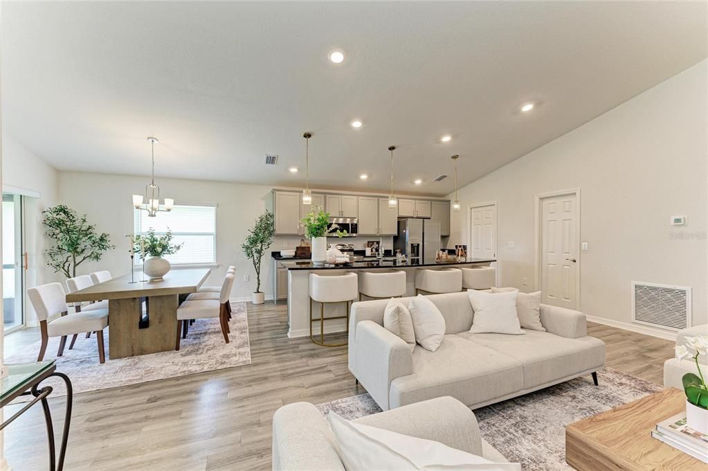 For Sale: $399,000 (4 beds, 2 baths, 1705 Square Feet)