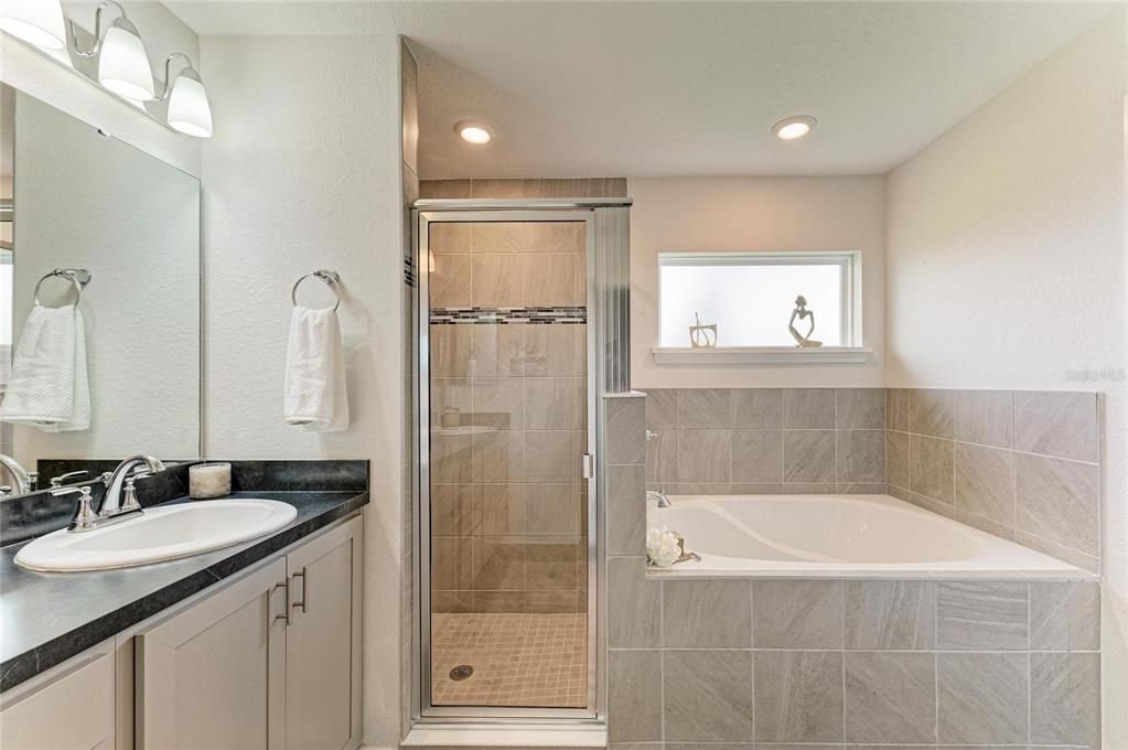 For Sale: $399,000 (4 beds, 2 baths, 1705 Square Feet)