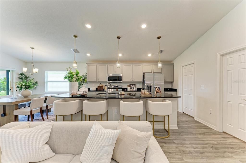 For Sale: $399,000 (4 beds, 2 baths, 1705 Square Feet)