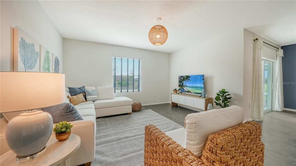 For Sale: $370,955 (4 beds, 2 baths, 1817 Square Feet)