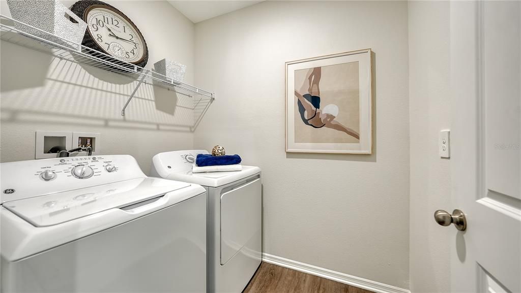 For Sale: $370,955 (4 beds, 2 baths, 1817 Square Feet)