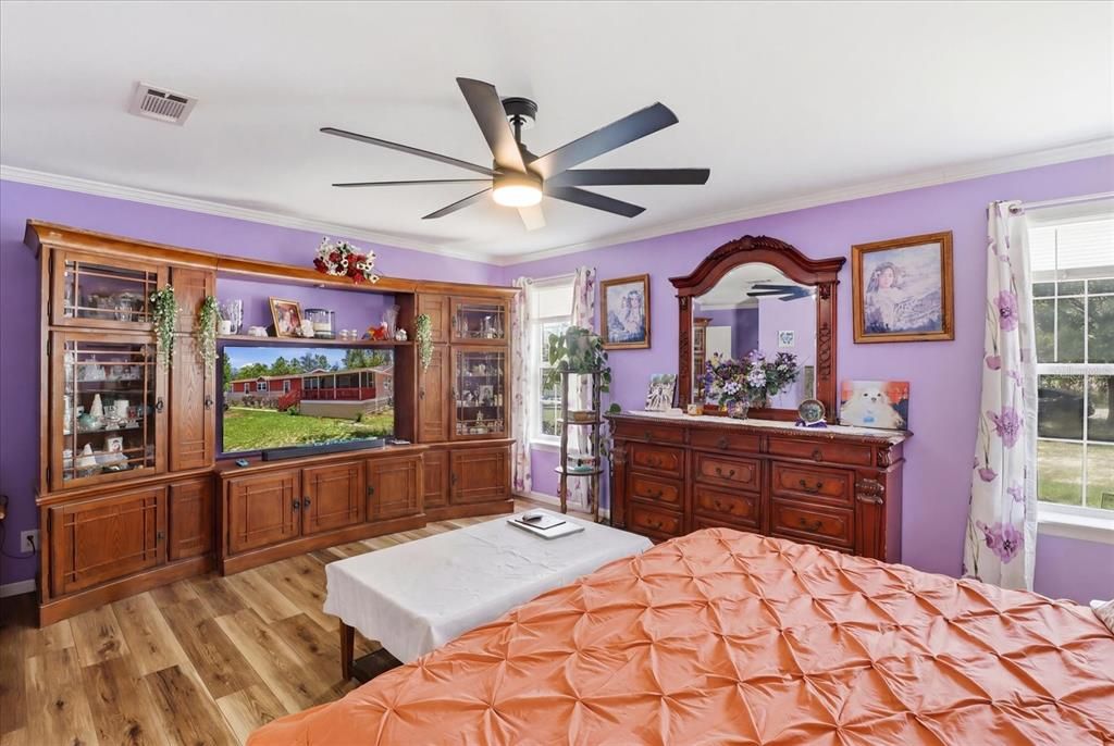 En Venta: $335,000 (3 camas, 2 baños, 2356 Pies cuadrados)