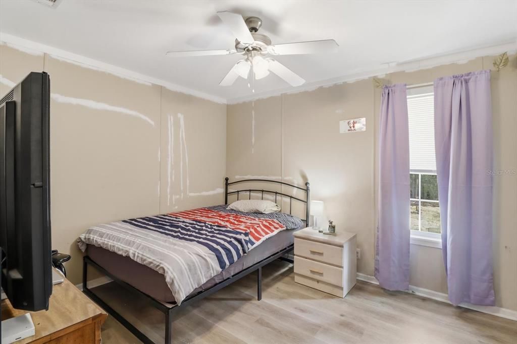En Venta: $335,000 (3 camas, 2 baños, 2356 Pies cuadrados)