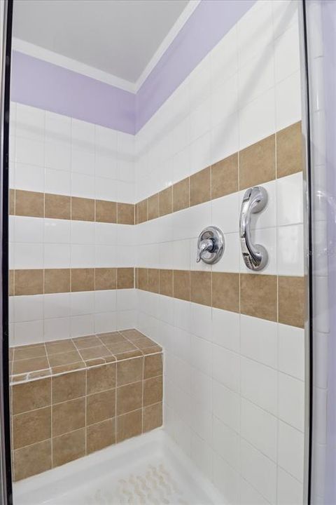 En Venta: $335,000 (3 camas, 2 baños, 2356 Pies cuadrados)