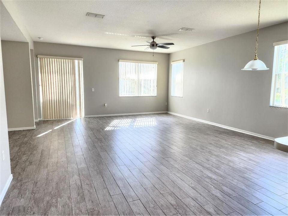 В аренду: $2,250 (3 спален, 2 ванн, 1994 Квадратных фут)