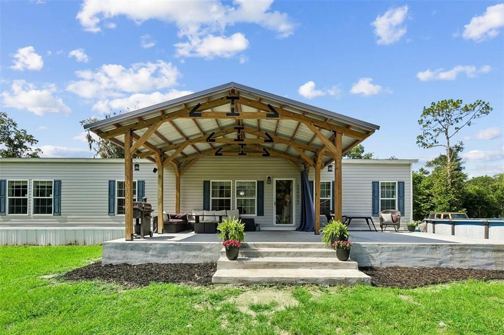 Active With Contract: $750,000 (4 beds, 2 baths, 2255 Square Feet)