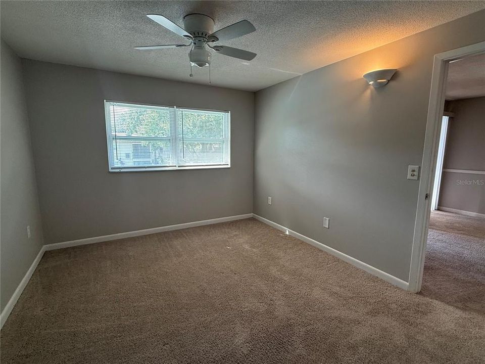 For Rent: $1,300 (2 beds, 1 baths, 840 Square Feet)
