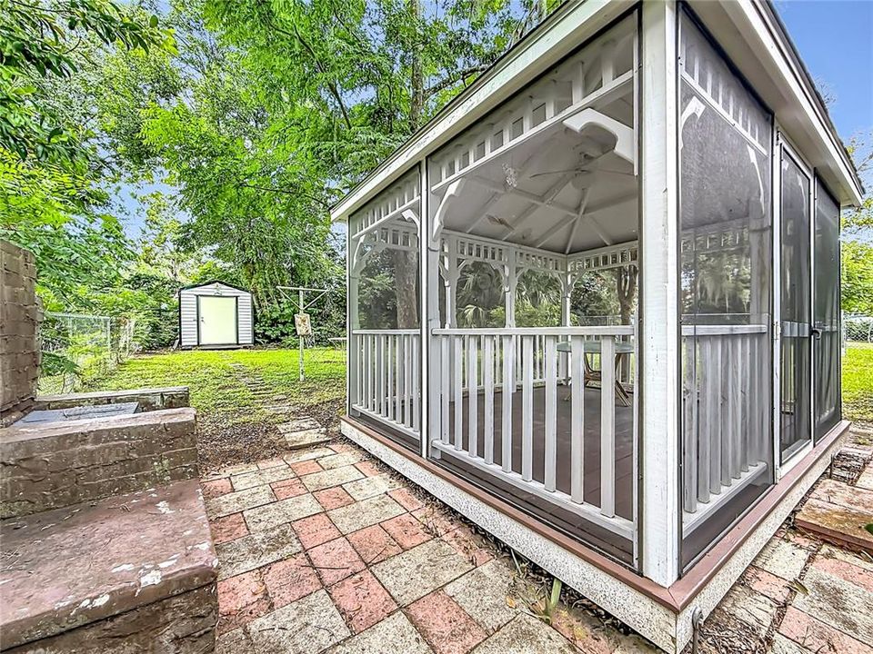 На продажу: $189,000 (2 спален, 1 ванн, 1080 Квадратных фут)