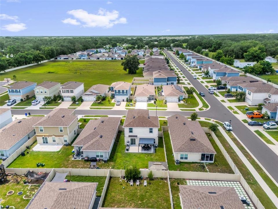 For Sale: $355,999 (4 beds, 2 baths, 1895 Square Feet)