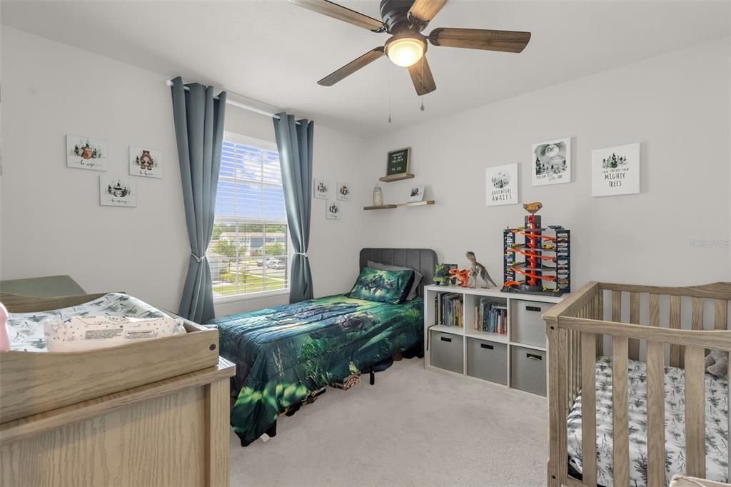 For Sale: $355,999 (4 beds, 2 baths, 1895 Square Feet)