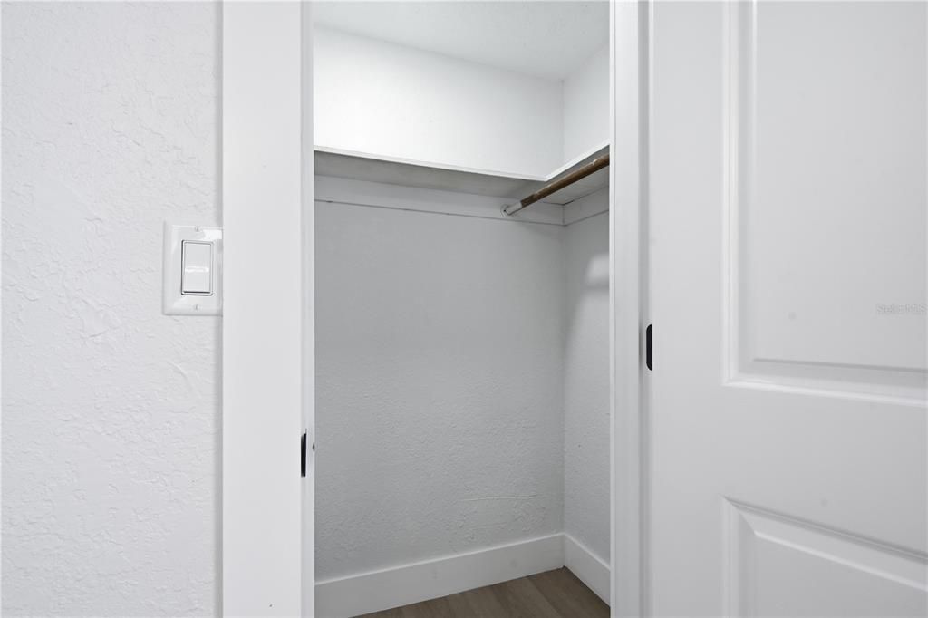 На продажу: $339,900 (3 спален, 2 ванн, 1350 Квадратных фут)